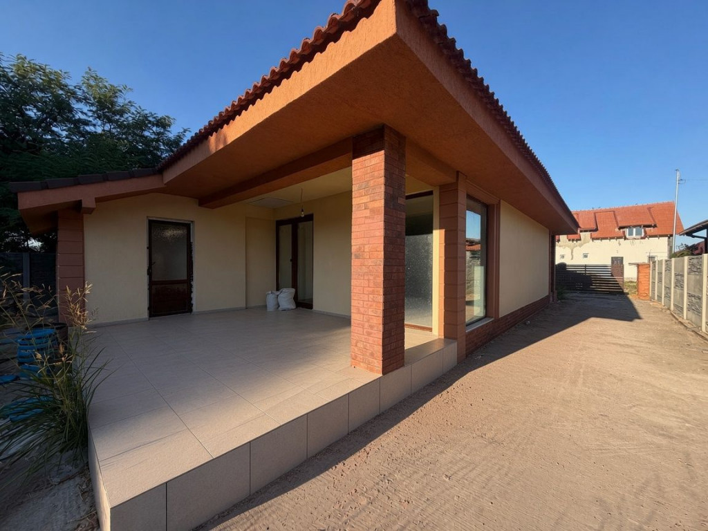 Casa individuala, 119mp utili, 500mp teren in Sanmihaiul Rom