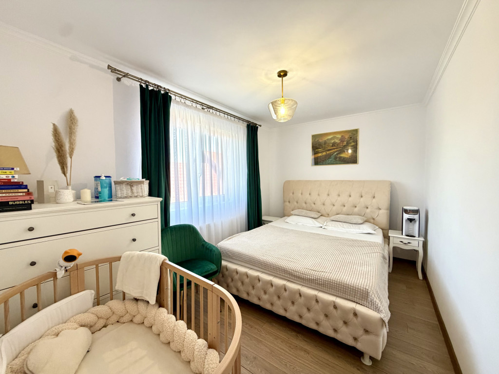 Triplex modern, 3 camere, 77 mp utili, mobilat/utilat - Sana