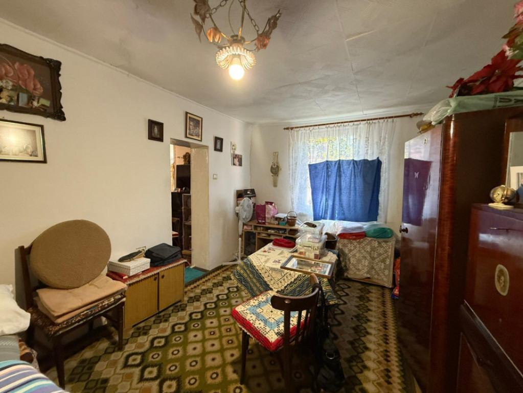 Casa cu 2 camere, curte comuna, 52mp utili - Zona Iosefin