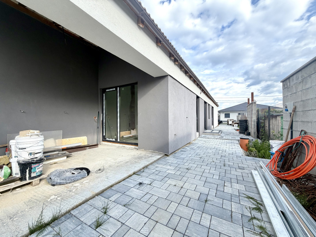 Duplex perete dublu, 5 camere, 141 mp utili, 420 mp teren -