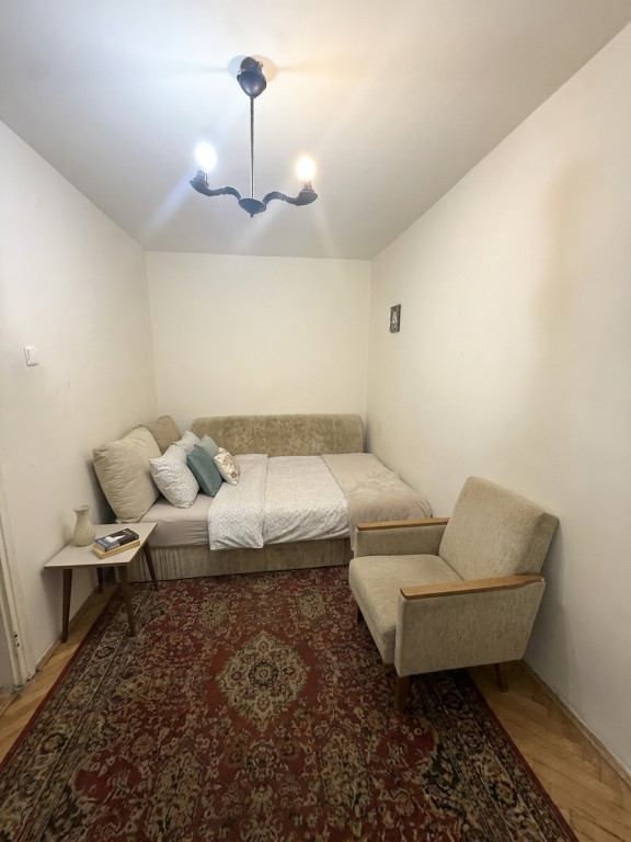 Apartament cu 2 camere, parter, ideal pentru investitie - Pi
