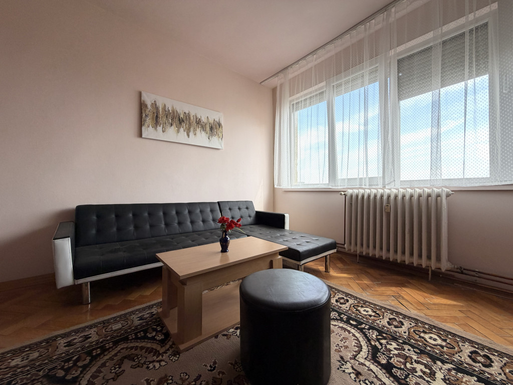 Apartament cu 2 camere, 44mp utili, etaj 9, garaj - Zona Dac