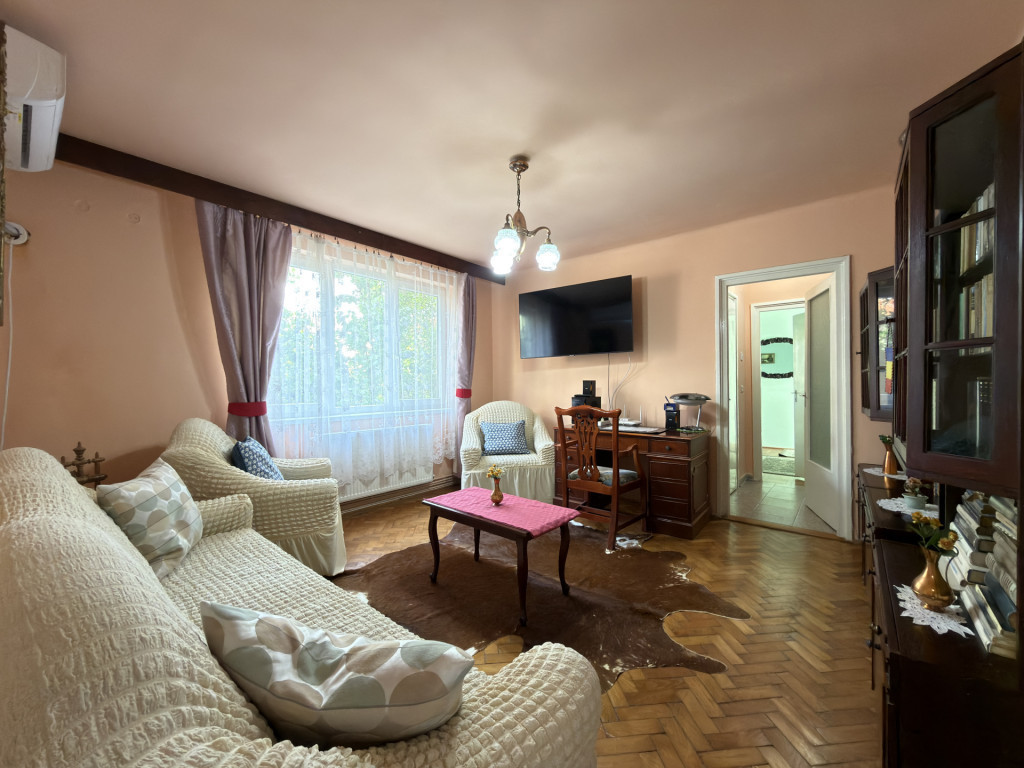 Apartament 2 camere, etaj 1, 45 mp - zona Circumvalatiunii