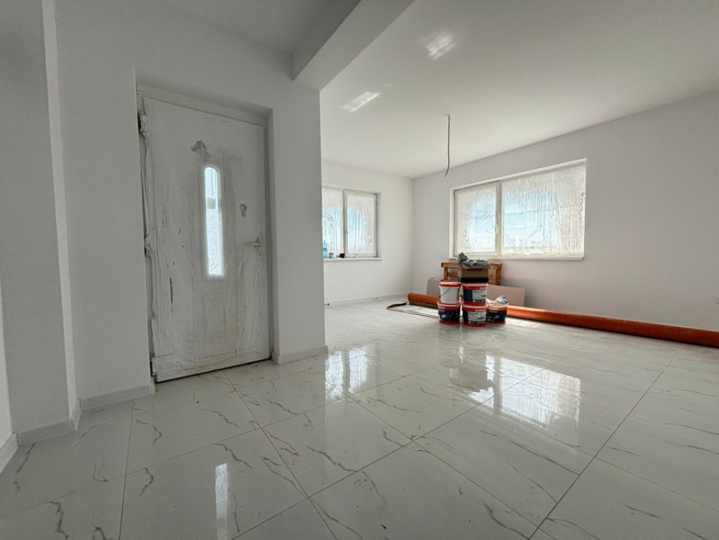 Duplex 4 camere, 110 mp utili, 335 mp teren, toate utilitati
