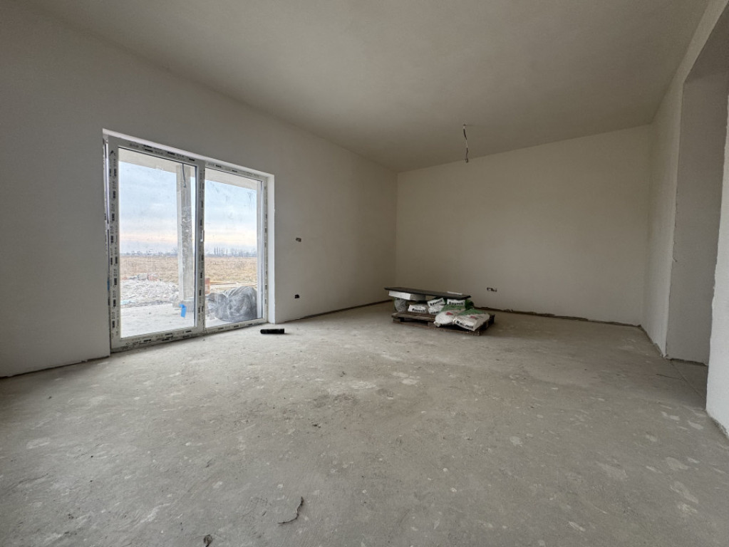 Duplex 4 camere, 115 mp utili, P+Etaj, 269mp teren - zona E