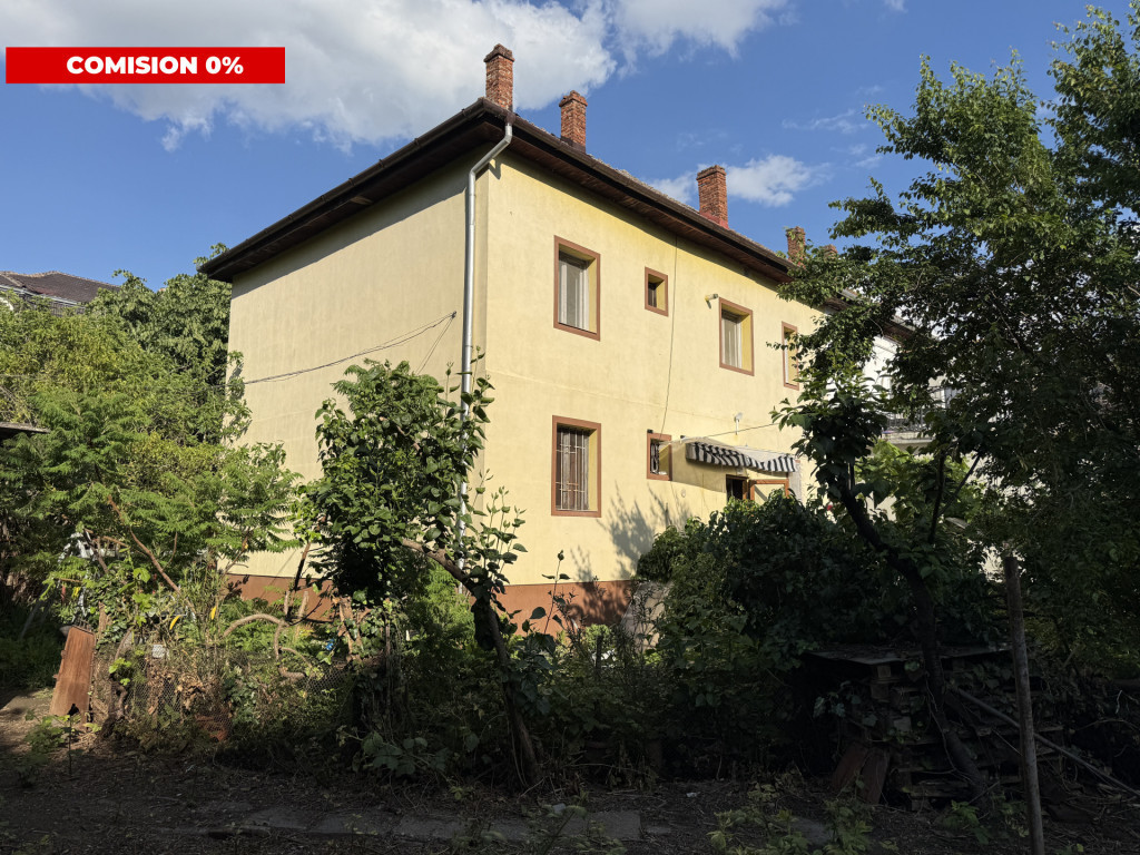 Apartament 3 camere, 72mp, etaj 1, 400m teren, garaj propriu