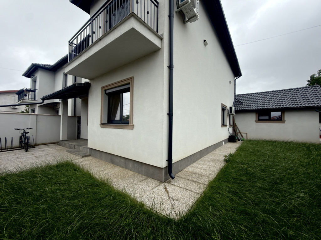 Duplex cu 5 camere, 140mp utili, 300mp teren in Utvin