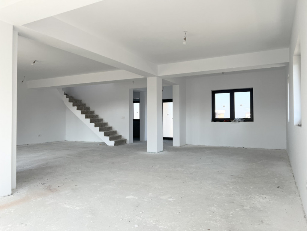 Casa Individuala, 165mp utili, 710mp teren, 4 camere, nou -
