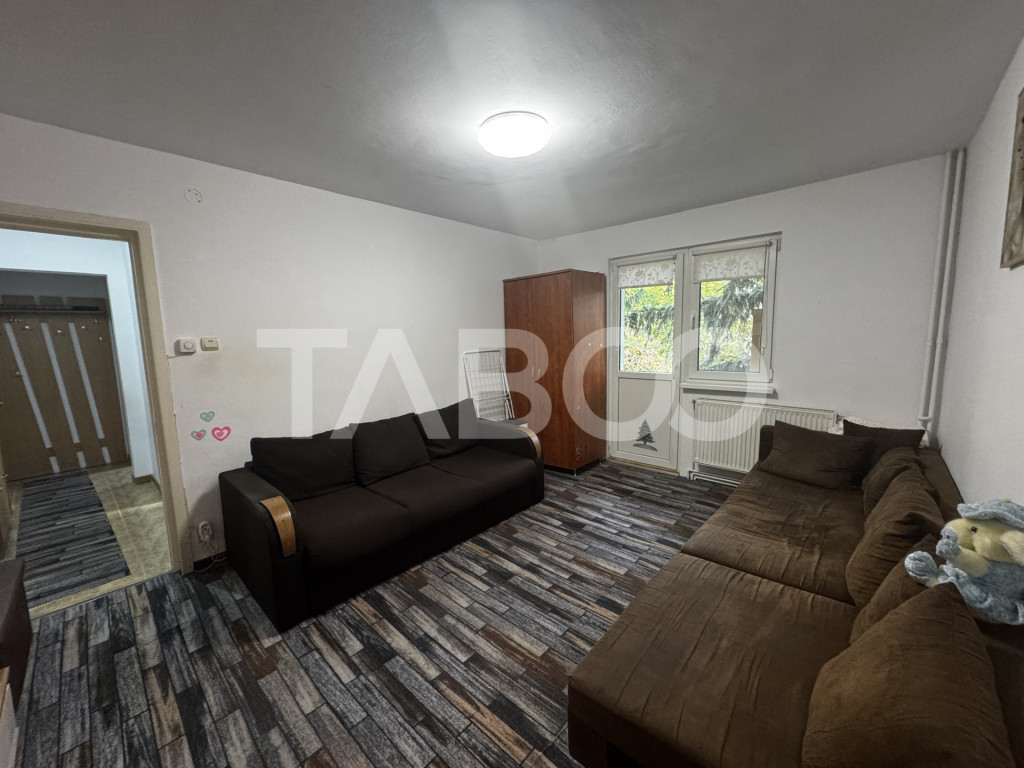 Apartament de inchiriat cu 3 camere balcon etaj 2 Mihai Vite