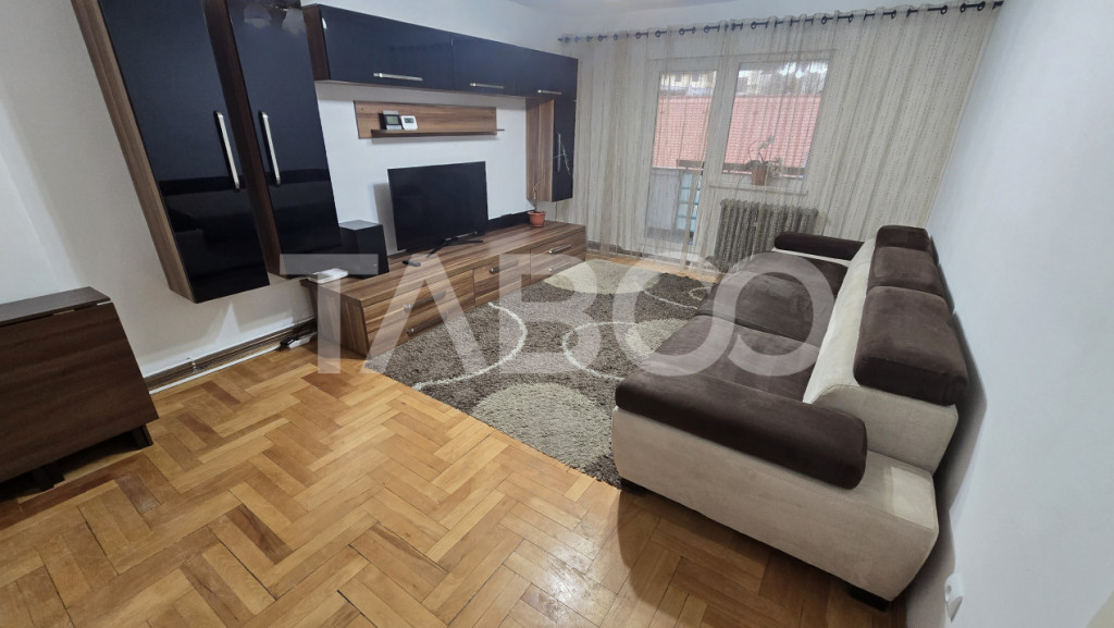 Apartament de inchiriat Central 3 camere balcon 2 bai mobila
