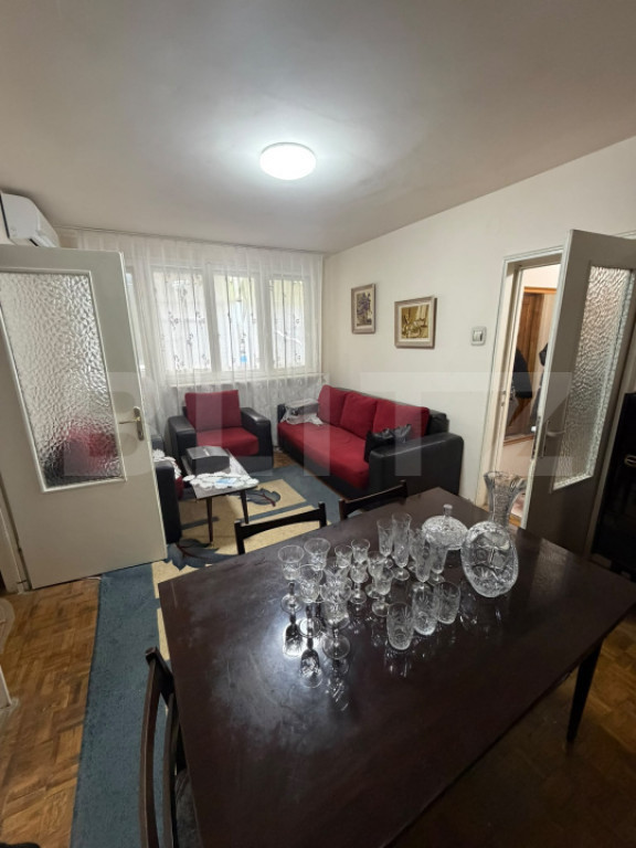 Apartament cu 2 camere, semidecomandat, zona Mazepa