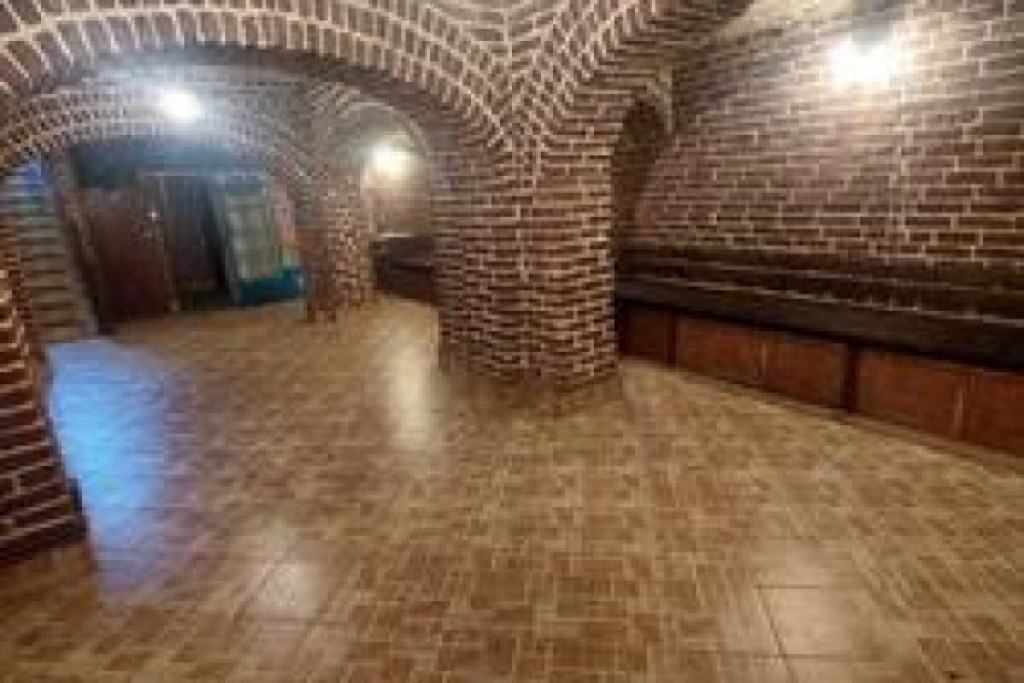 INCHIRIEZ SPATIU COMERCIAL ZONA CENTRU