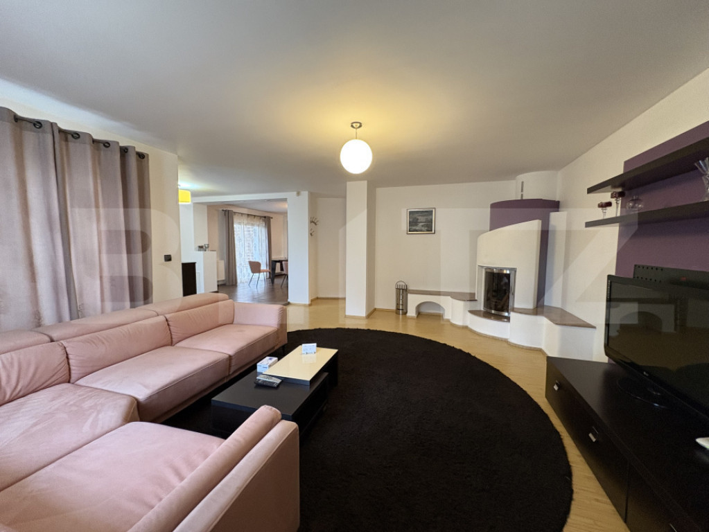 Casa 4 camere, 213mp, curte, zona Dambul Rotund