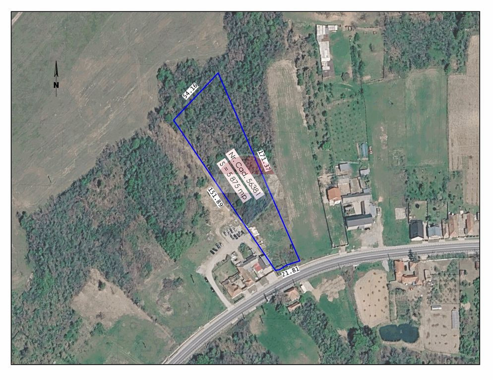 Casă în Centrul Istoric, cu mansardă, singur în curte, intrare auto
