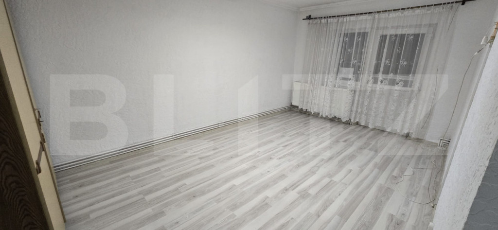 Apartament 3 camere, 55.30 mp, zona Micro 17