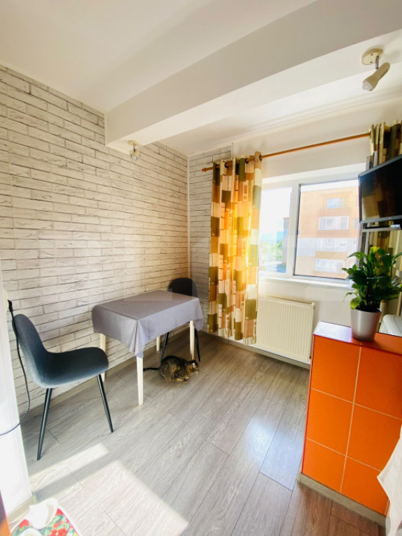 Apartament decomandat cu 2 camere în Colonia Bod | Etajul 2