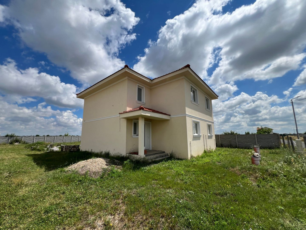 Duplex 4 camere cu etaj | 2 bai | Giroc