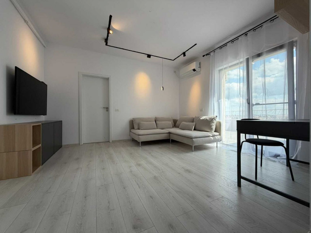 Apartament 2 camere decomandat | Terasa 20mp | 2 Parcari | B