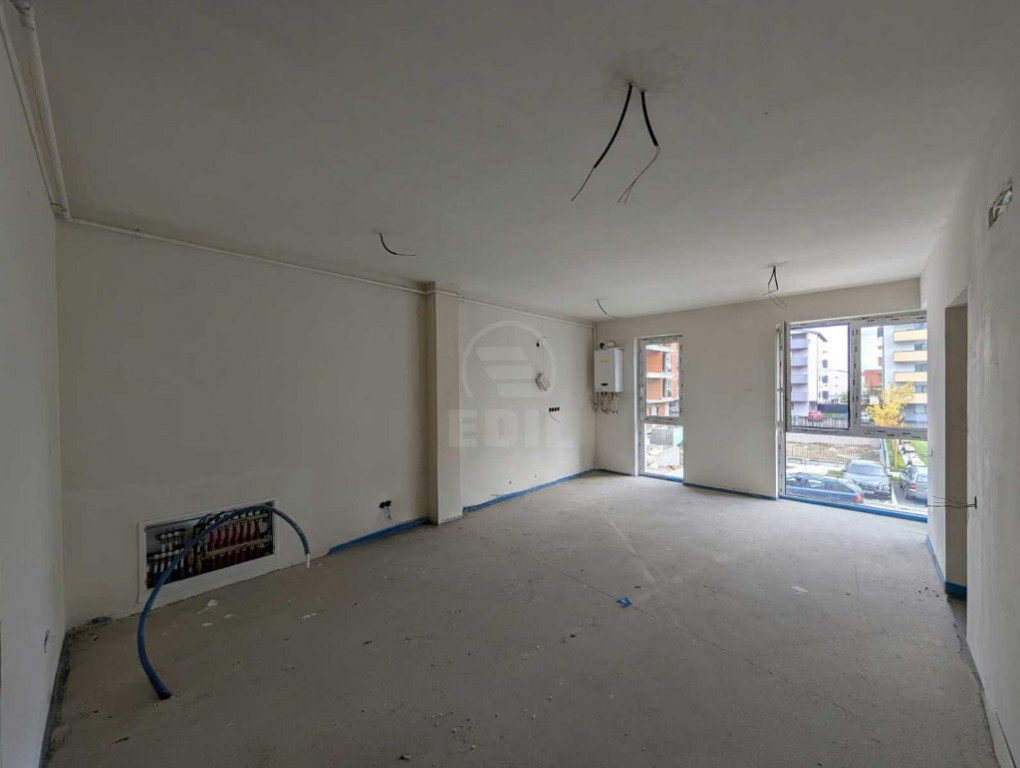 Casă tip duplex cu 4 camere, terasă și grădină, în Florești – zona Avr
