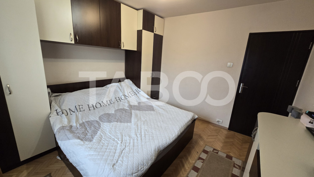 Apartament de vanzare 2 camere la etaj intermediar in zona S