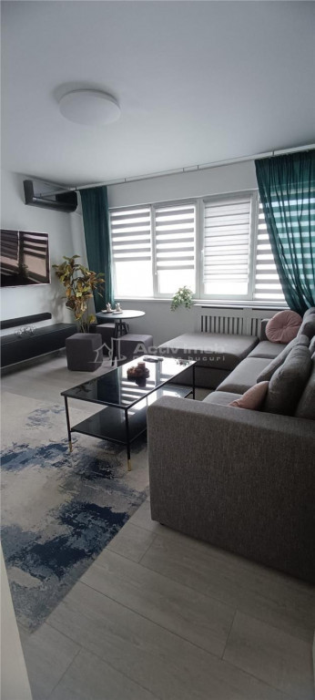3 camere - 1 MAI - 63mp - etaj 9 din 10 - recent renovat - c