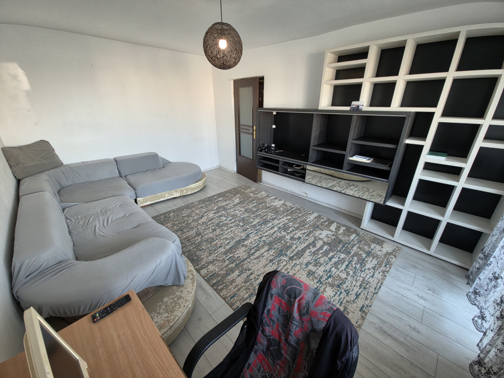 Tomis 3 apartament 3 camere decomandat Bd. Tomis