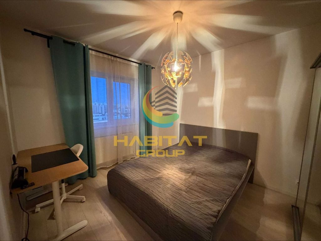 Apartament de 3 camere decomandat, cu vedere panoramică și parcare inclusă