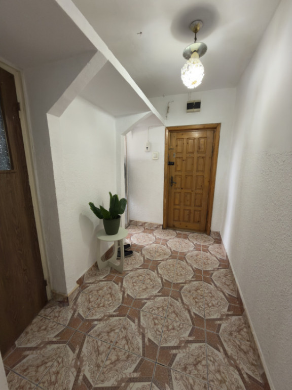 Apartament 2 camere- zona Vest