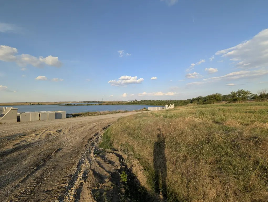 Vând teren extravilan 2,5 ha la malul lacului Mostiștea, Frăsinet (CL)