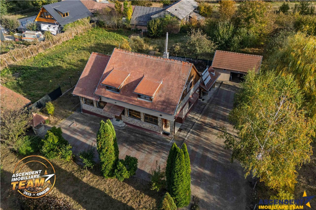 Vila familiala P M. domeniu de 2.661mp, livada, terasa incal
