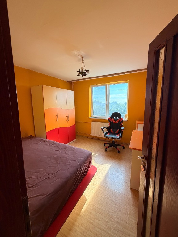 Inchiriez apartament 3 camere Corneliu Coposu