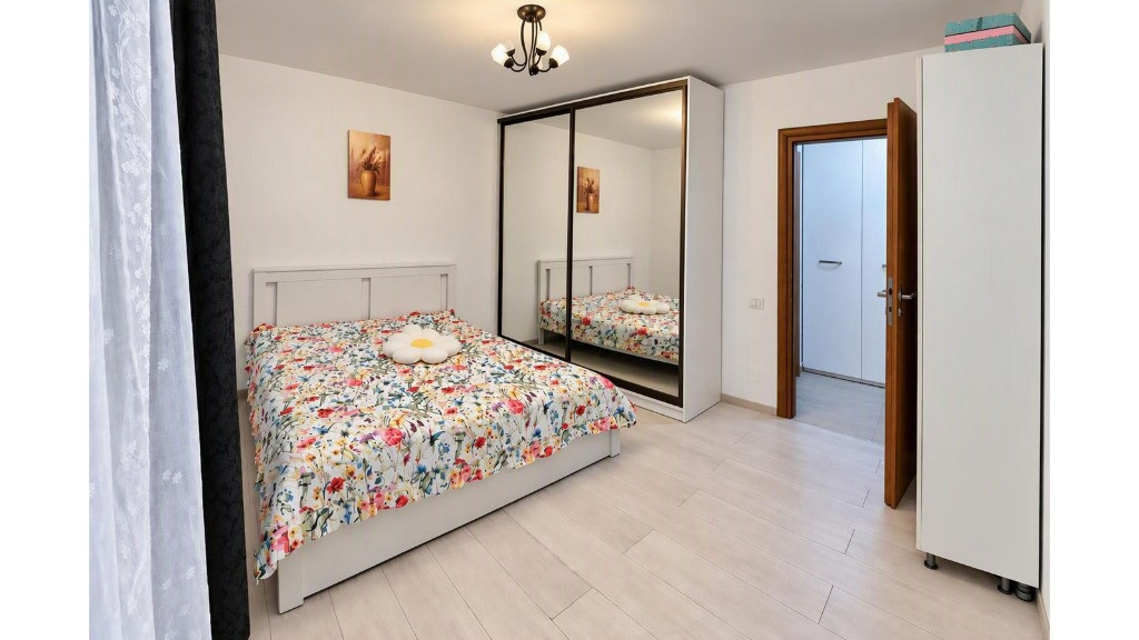 Inchiriere apartament 2 camere decomandat 57 mp utili 23 august