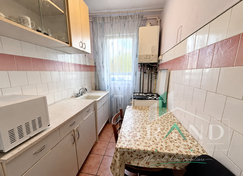 Ap 3 camere | Clăbucet | Aproape de Academia de Muzică și