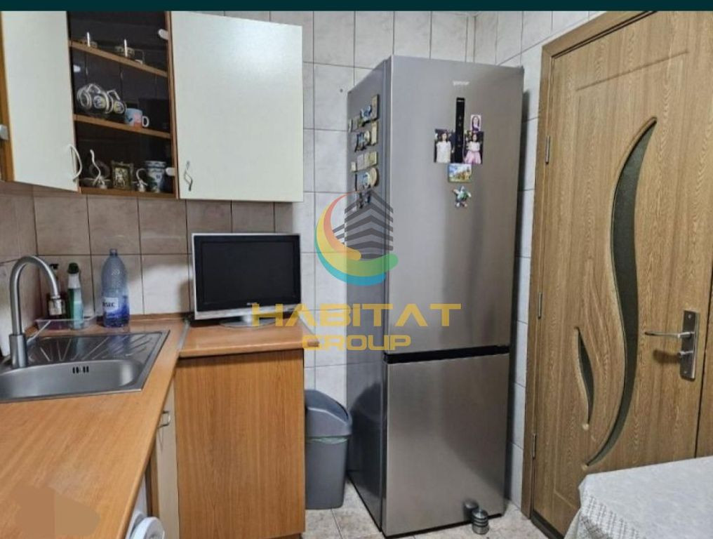 Brancoveanu stradal vanzare 3 camere decomandat renovat