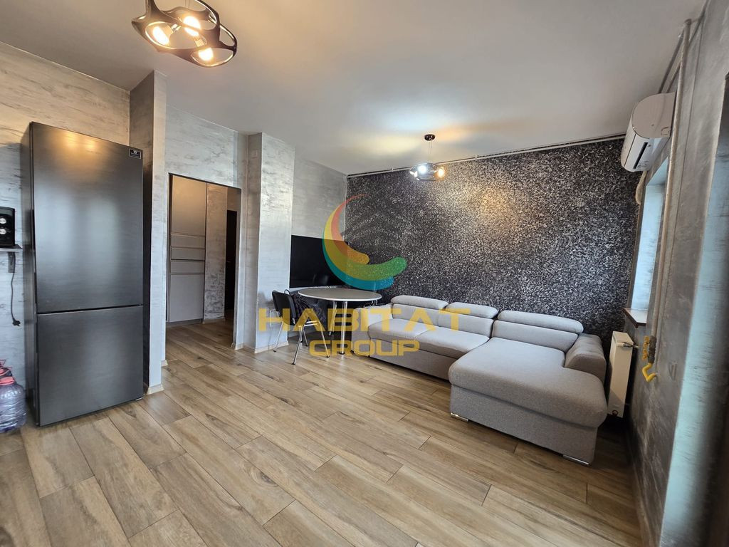 2 camere Complex Gloria la 3 minute de Stb