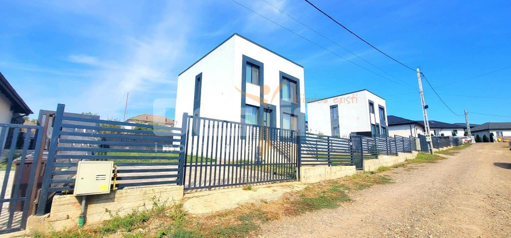 VILA MODERNA IN VALEA LUPULUI – ELEGANTA, CONFORT SI INTIMITATE!