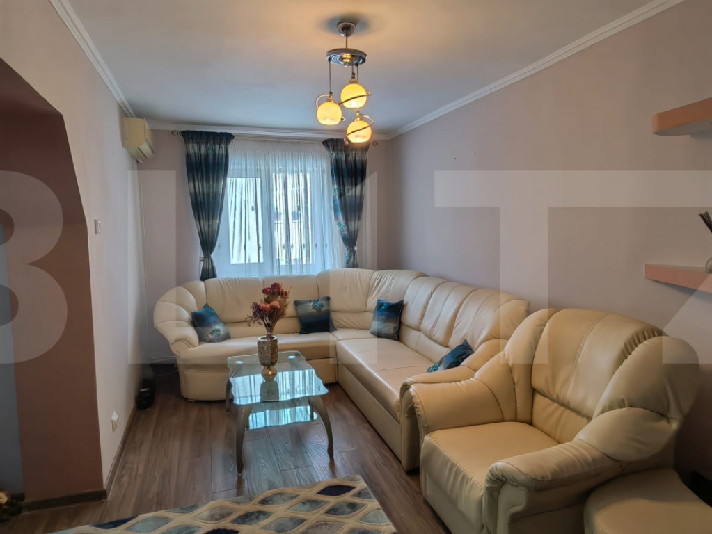 Apartament cu 3 camere decomandat – Calea Națională, zon