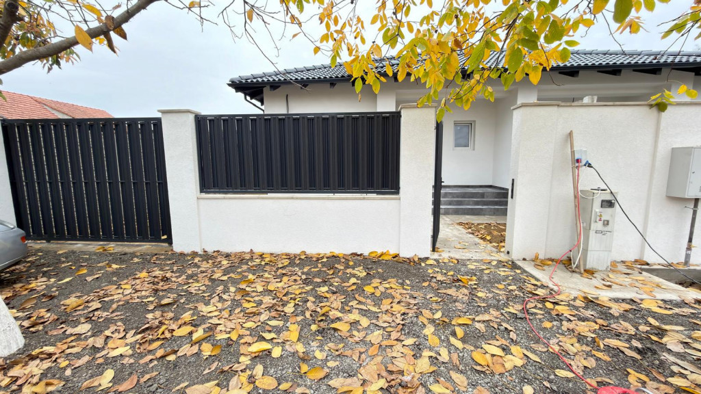 Duplex in Utvin | 3 camere | Toate utilitatile | Curte | Asf