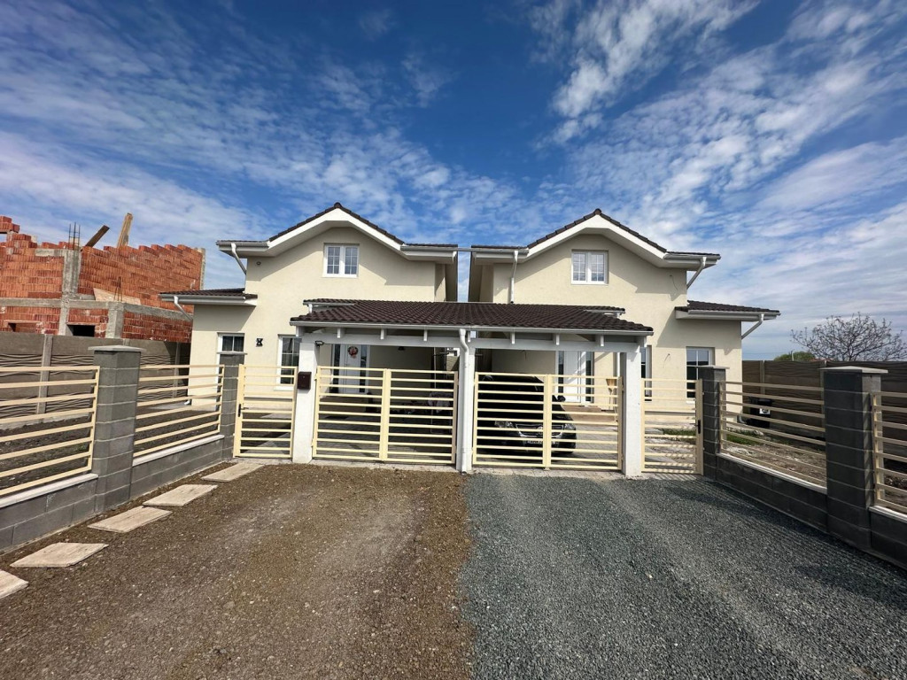 Duplex Individual | 4 camere | Toate utilitatile | Asfalt |