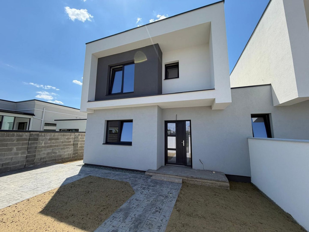 Duplex | Curte generoasa | Parter+Etaj | Toate utilitatile |