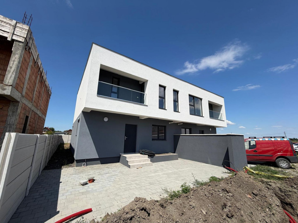 Duplex | COMISION 0 | Curte amenajata | Toate utilitatile |