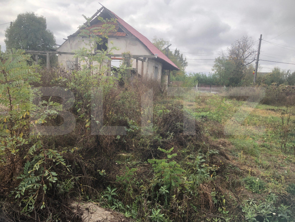 Casa de vânzare, 91 mp, 18 ari teren, zona Pomi