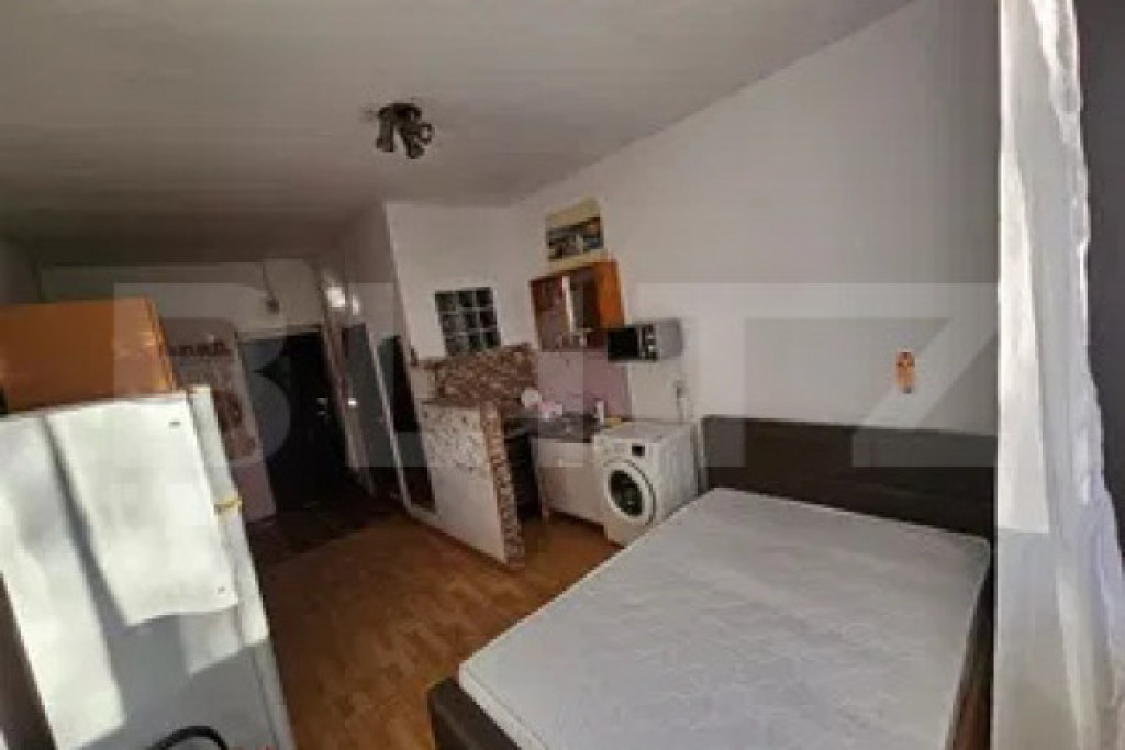 Garsoniera, 22 mp, zona strazii Taberei!