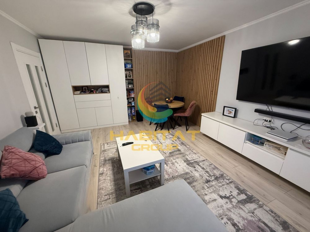 Apartament de cu 3 camere, vizavi de Mall Vitan, centrala proprie, parcare