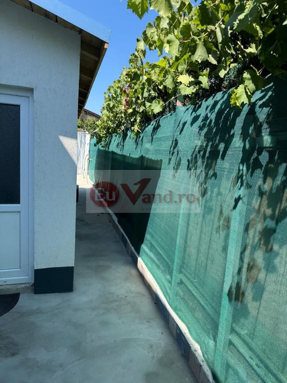 De inchiriat apartament o camera la curte, Zona General, 260 euro negoc.