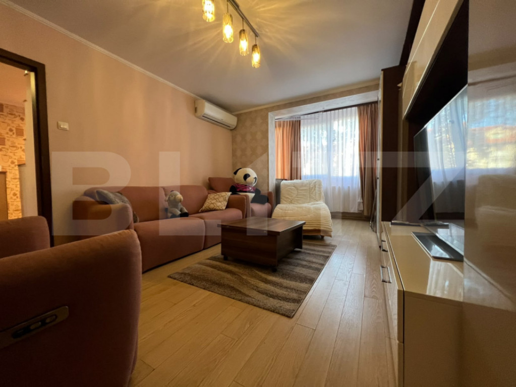 Apartament cu 3 camere, 69 mp, zona Cantemir