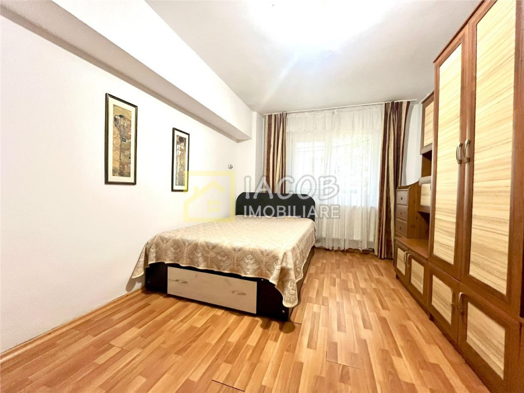 Garsoniera Decomandata Parter Zona Cora Insula Bacau