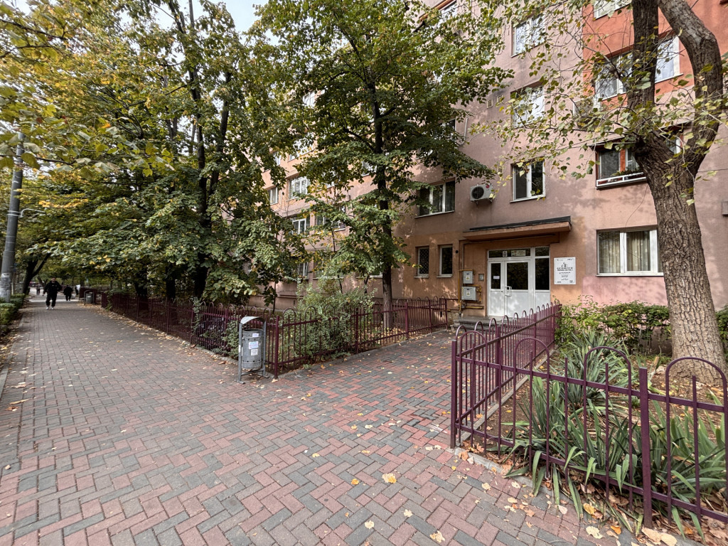 Apartament 3 camere | 75,5 mp | 2 bai | 2 parcari | Sector 3