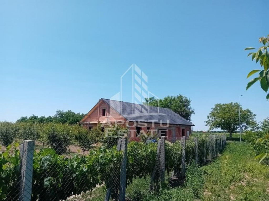 De vanzare livada mixta de 1,6 ha - deosebita și bine îngrijită