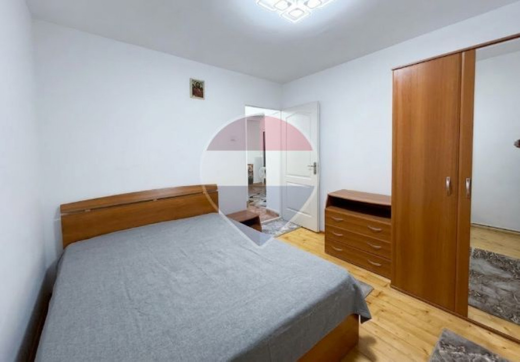 Apartament 2 camere, zonă buna-cartier Vasile Aron